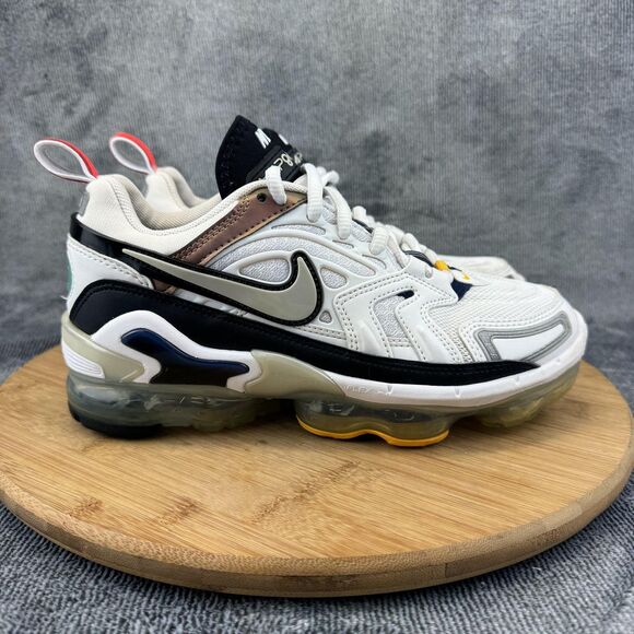 Nike Air Vapormax EVO Shoes Womens Size 6 White Black DC9113-100 Sneakers - Picture 1 of 9